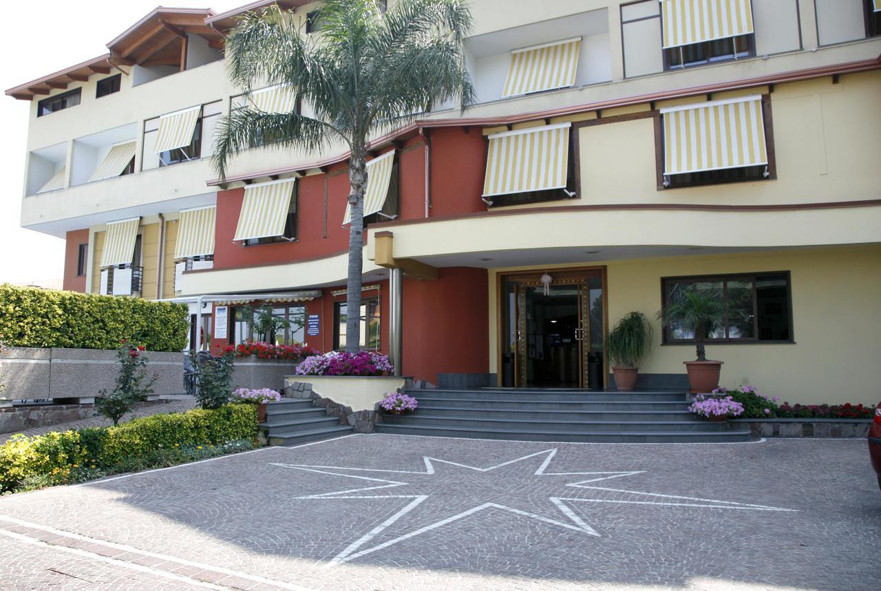 Hotel Agora Sure Hotel Collection By Best Western 拉戈帕特里亚 外观 照片