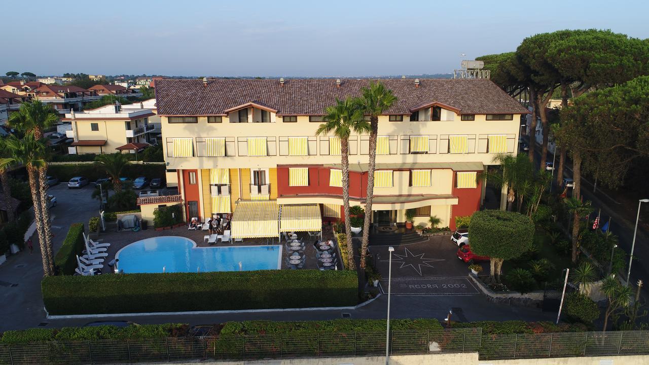 Hotel Agora Sure Hotel Collection By Best Western 拉戈帕特里亚 外观 照片
